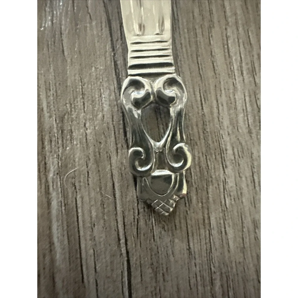 4 Towle‎ Stainless Steel 18/10 KING GUSTAV Teaspoons China